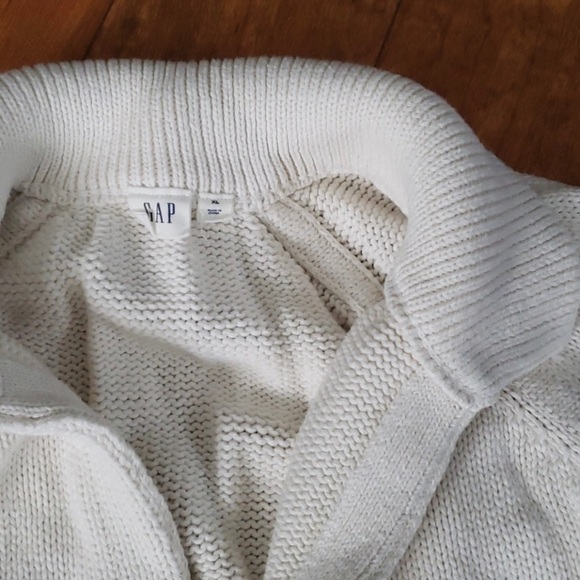 Beautiful Gap Sweater XL - Picture 3 of 4